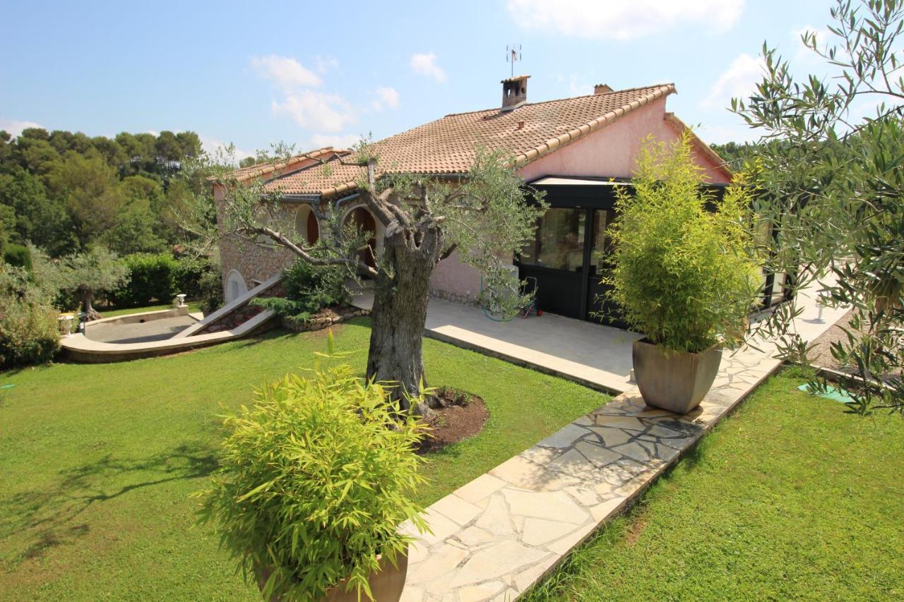 Villa Jalna Chambre, Suites Et Appartement Roquefort-les-Pins Buitenkant foto