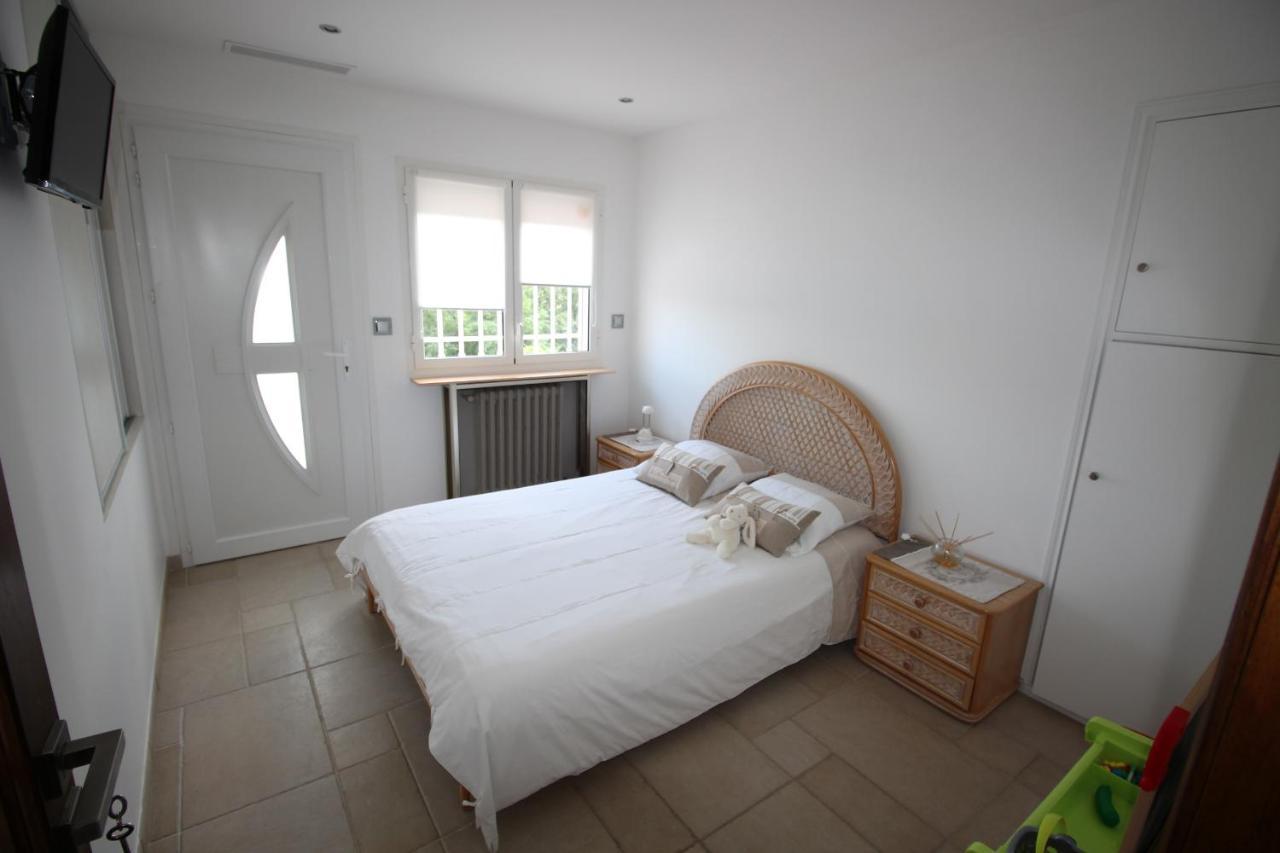 Villa Jalna Chambre, Suites Et Appartement Roquefort-les-Pins Buitenkant foto