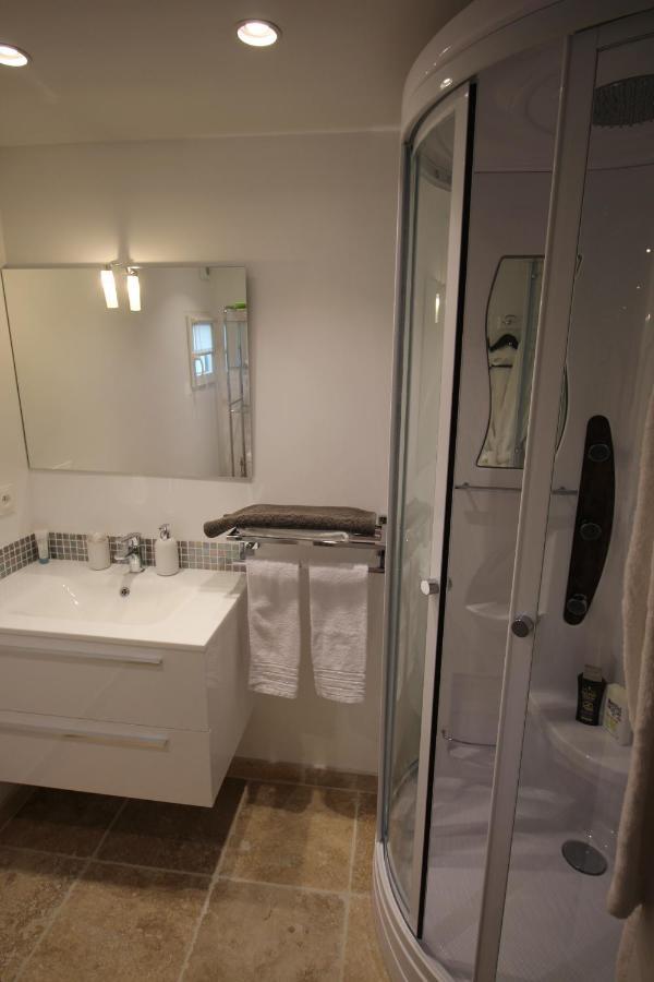 Villa Jalna Chambre, Suites Et Appartement Roquefort-les-Pins Buitenkant foto